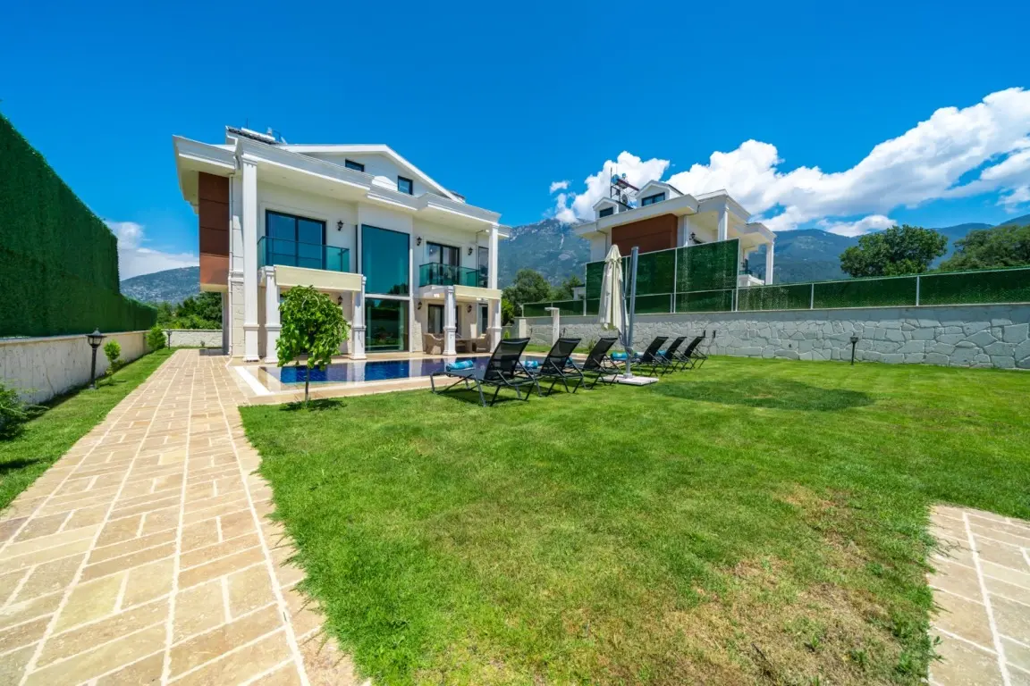 Real estate in Ovacik